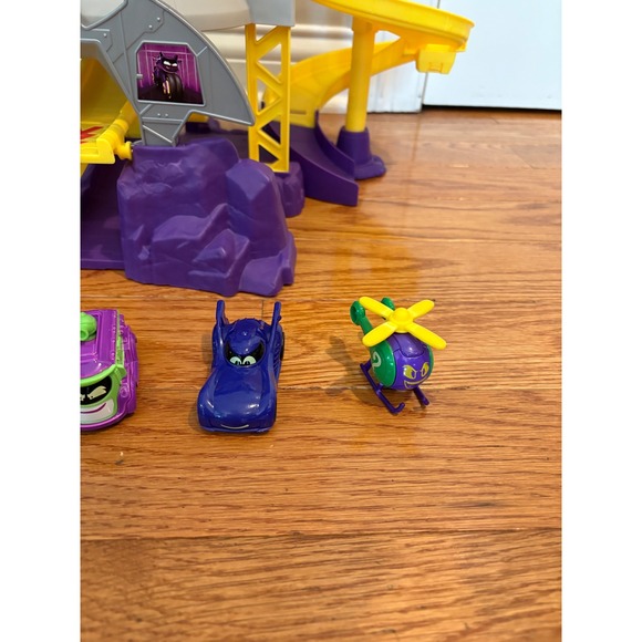 DC Batman Dino Transforming Batcave Playset Fisher Price With Vehicles - Picture 4 of 8